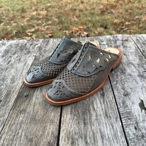 Free People Paramount Laser Cut Mule Shoes Womens EU 38.5/US 8-8.5 Gray Leather